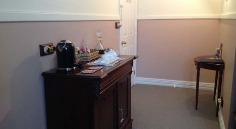 Walton House - Accommodation Rockhampton 6
