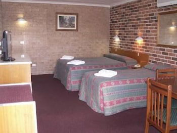 Cedar Lodge Motel - Accommodation Rockhampton 4