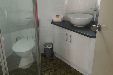 Blue Violet Motor Inn - Accommodation Rockhampton 3