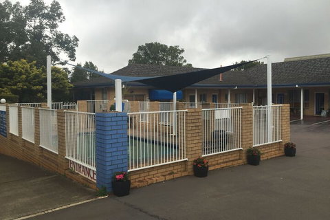 Blue Violet Motor Inn - Accommodation Rockhampton 2