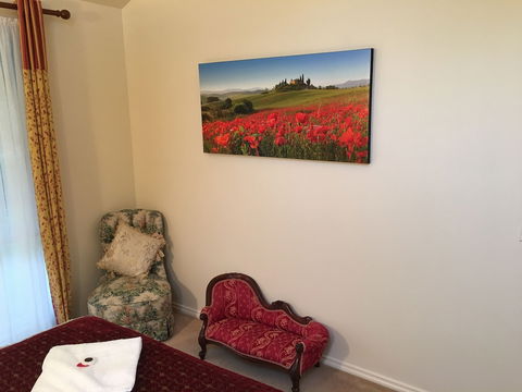 Weeroona - Accommodation Rockhampton 0