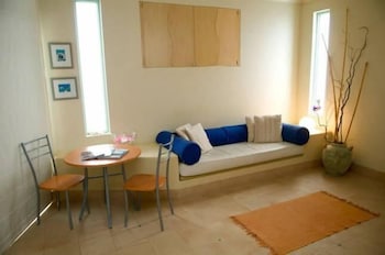Sea & Soul Beachside Studios - Accommodation Rockhampton 5