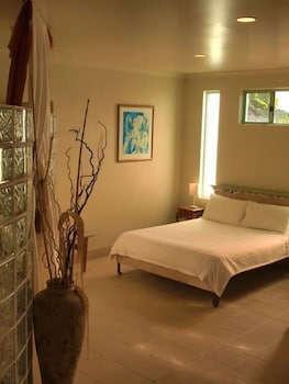 Sea & Soul Beachside Studios - Accommodation Rockhampton 4