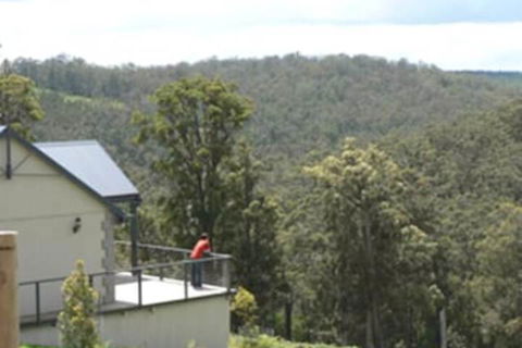 Scarlet Woods Chalets - Accommodation Rockhampton 1
