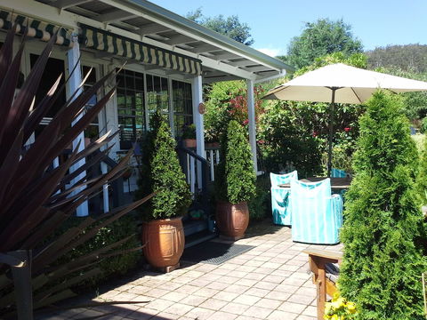 Hillside Bed & Breakfast - Accommodation Rockhampton 3