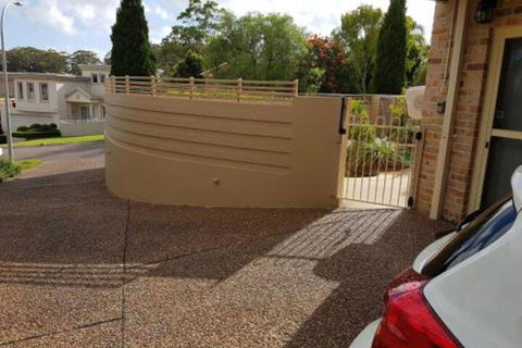 Corlette Poolside Getaway - Accommodation Rockhampton 0