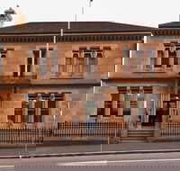 Macquarie Manor