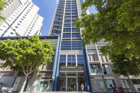 Apartments Melbourne Domain New Quay Docklands - Accommodation Rockhampton 1