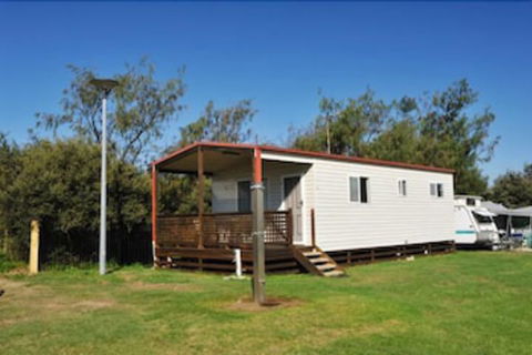 NRMA Stockton Beach Holiday Park - Accommodation Rockhampton 3