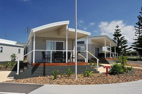 NRMA Stockton Beach Holiday Park - Accommodation Rockhampton 1