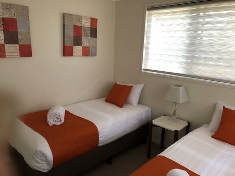 21 On Hursley Motel Apartments - Accommodation Rockhampton 4