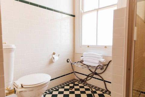 Lindsay House Country Hotel - Accommodation Rockhampton 7