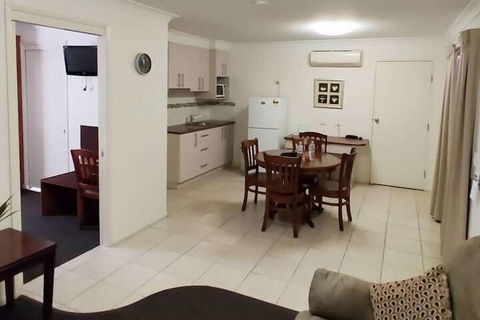 Motel Myall - Accommodation Rockhampton 4