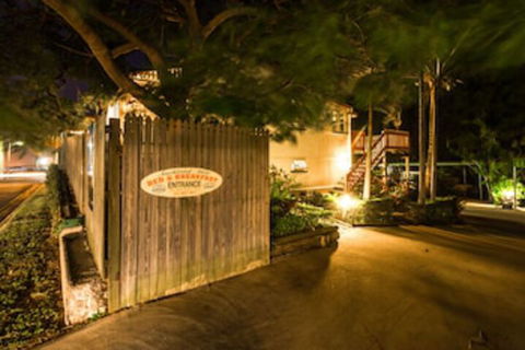 Auckland Hill Bed & Breakfast - Accommodation Rockhampton 0