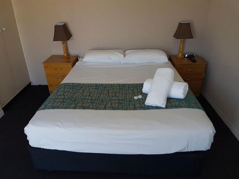 Gateshead Tavern Motel - Accommodation Rockhampton 0