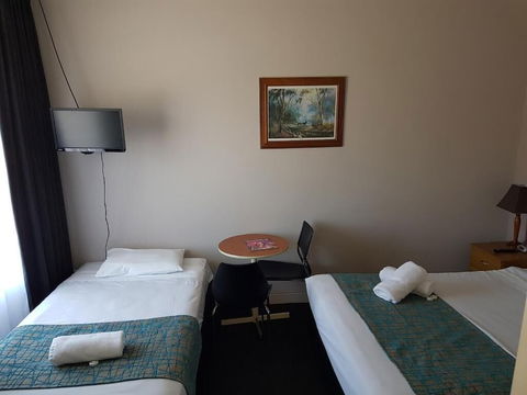 Gateshead Tavern Motel - Accommodation Rockhampton 1