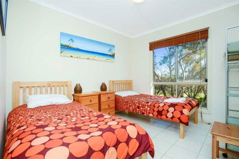 Cabernet Cottage - Accommodation Rockhampton 1
