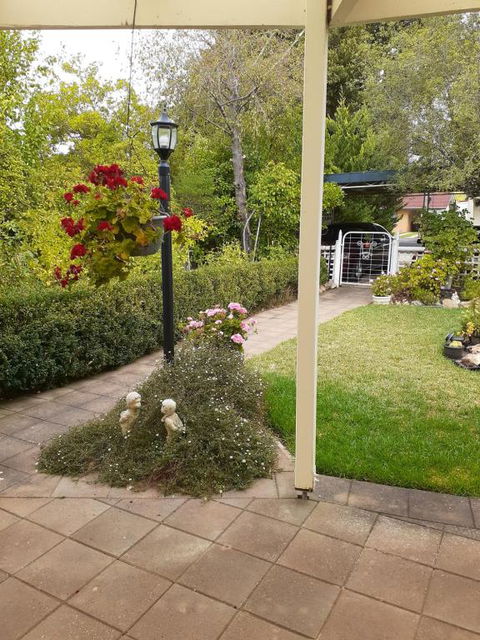 Travellers Rest B & B - Accommodation Rockhampton 5