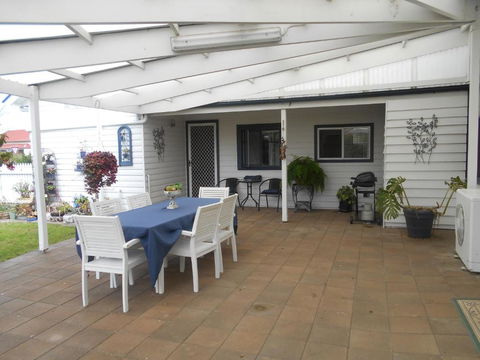 Travellers Rest B & B - Accommodation Rockhampton 6