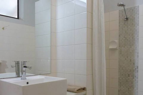 Airlie House Motor Inn - Accommodation Rockhampton 7