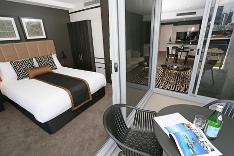 Alex Perry Hotel & Apartments - Accommodation Rockhampton 2