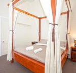 CBD Holiday Home - Accommodation Rockhampton