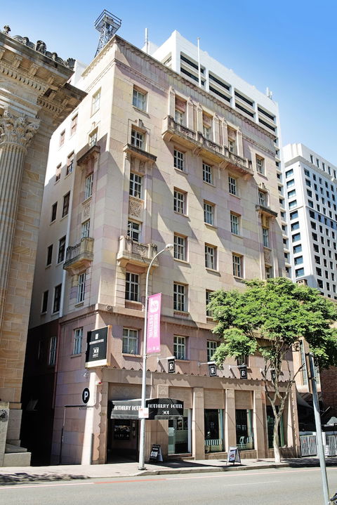 ULTIQA Rothbury Hotel - Accommodation Rockhampton 0