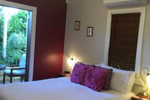 Swan Inn Bed & Breakfast - Accommodation Rockhampton 0