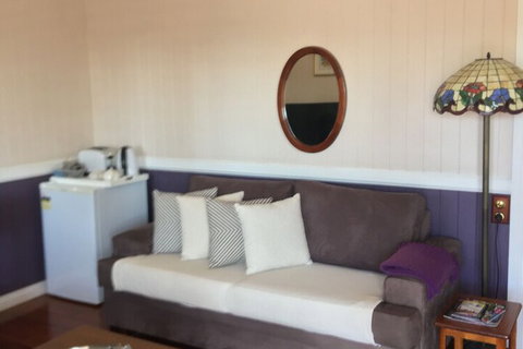 Swan Inn Bed & Breakfast - Accommodation Rockhampton 4