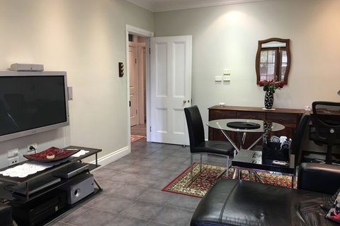 Swan Inn Bed & Breakfast - Accommodation Rockhampton 3