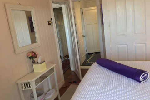 Swan Inn Bed & Breakfast - Accommodation Rockhampton 2