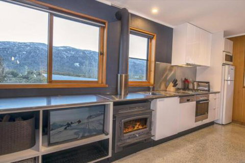 Studio 13 - Accommodation Rockhampton 6