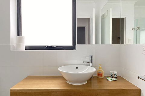 Atlantic West Beach Apartments - Accommodation Rockhampton 3