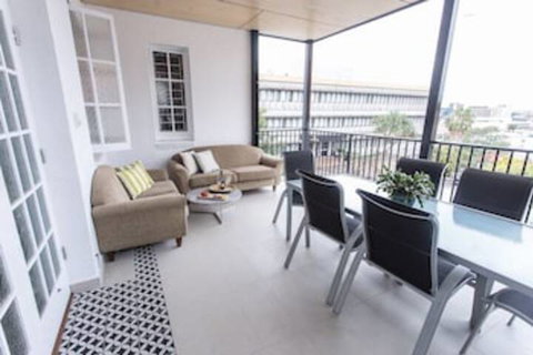 Carrington Manor - Accommodation Rockhampton 4