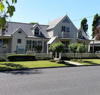 Creek Cottage Bed  Breakfast