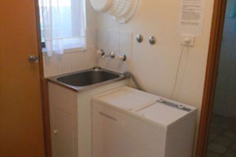 Wildsights Villas - Accommodation Rockhampton 3