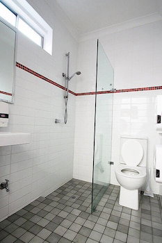 Zing Backpackers - Accommodation Rockhampton 5