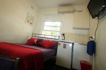 Zing Backpackers - Accommodation Rockhampton 6
