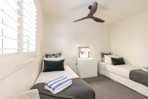 The Cove Noosa - Accommodation Rockhampton 0