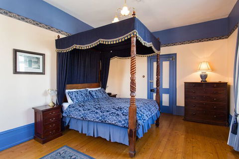The Grand Old Duke - Accommodation Rockhampton 2