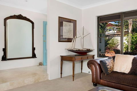 Cronulla Beach House B&B - Accommodation Rockhampton 5