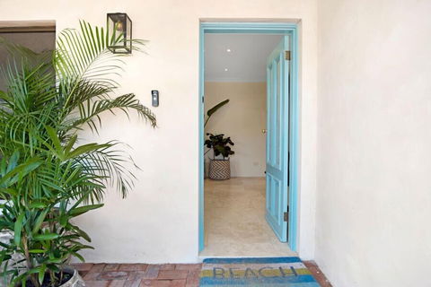 Cronulla Beach House B&B - Accommodation Rockhampton 0