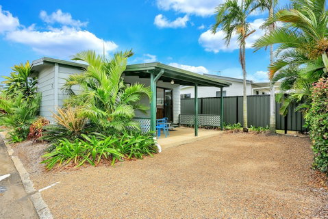 BIG4 Cane Village Holiday Park - Accommodation Rockhampton 6
