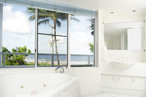 Ulysses 1 - Accommodation Rockhampton 4