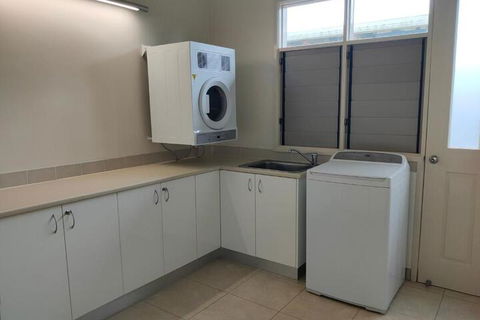 Restashore - Accommodation Rockhampton 5