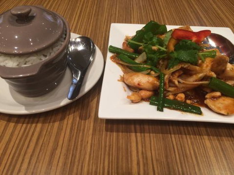Sattahip Thai Restaurant - Accommodation Rockhampton 0