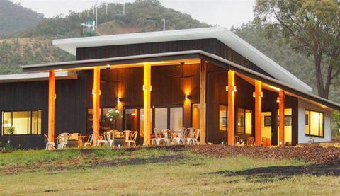 Amongst The Sticks - Accommodation Rockhampton 5
