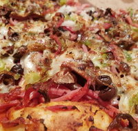 Sylvester Pizza - Accommodation Rockhampton