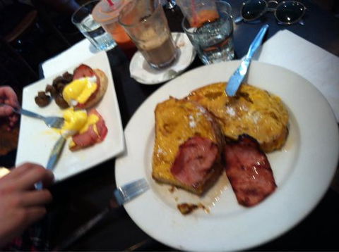 C & B Coffee - Accommodation Rockhampton 0