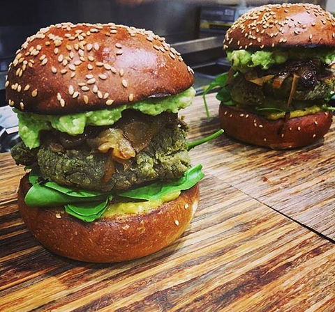 Crest Birubi Beach - Accommodation Rockhampton 2